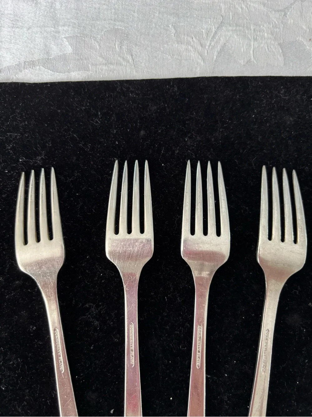 Community Plate, Coronation Flatware 4 Dinner Forks, Silverplate 7.50 Inches
